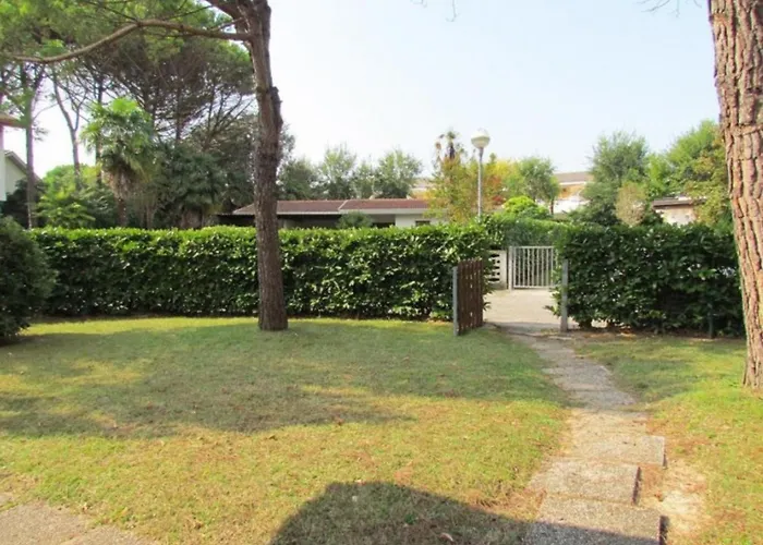 Cozy Up In Our Villa-beahost Villa Bibione